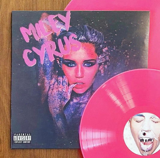 Miley Cyrus / And Her Dead Petz