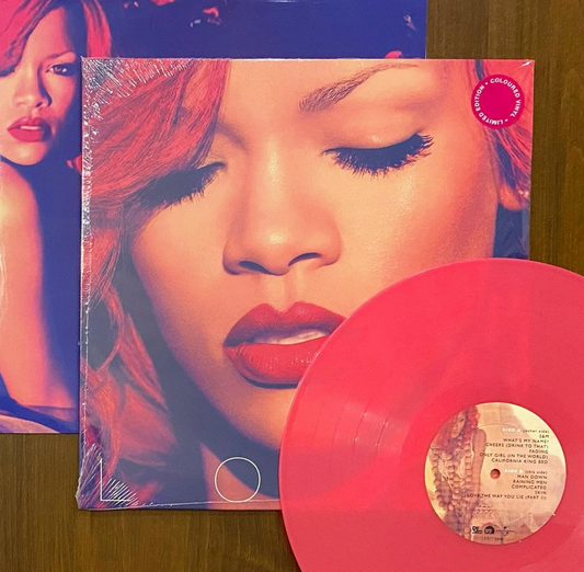 Rihanna / Loud